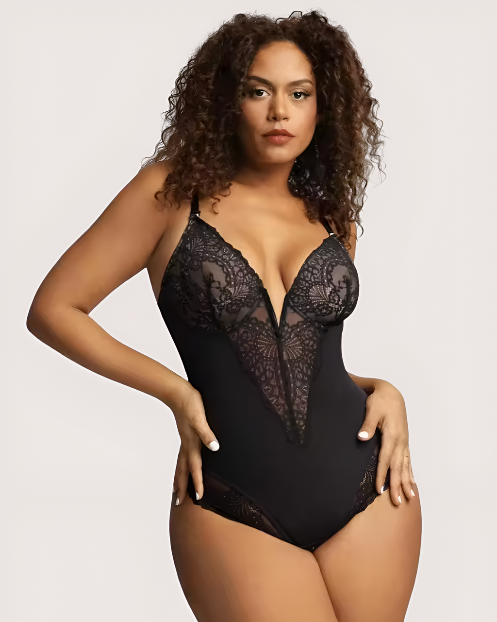 Sculpting V-Neck Shapewear mit String